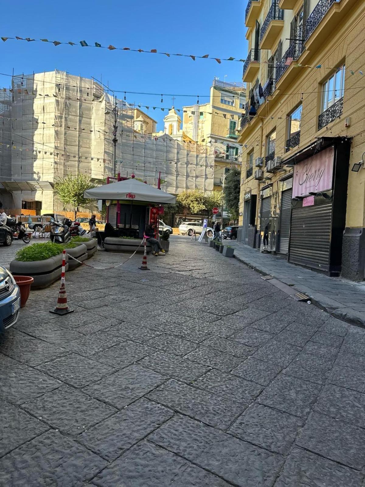 Alesuite Neapel Exterior foto